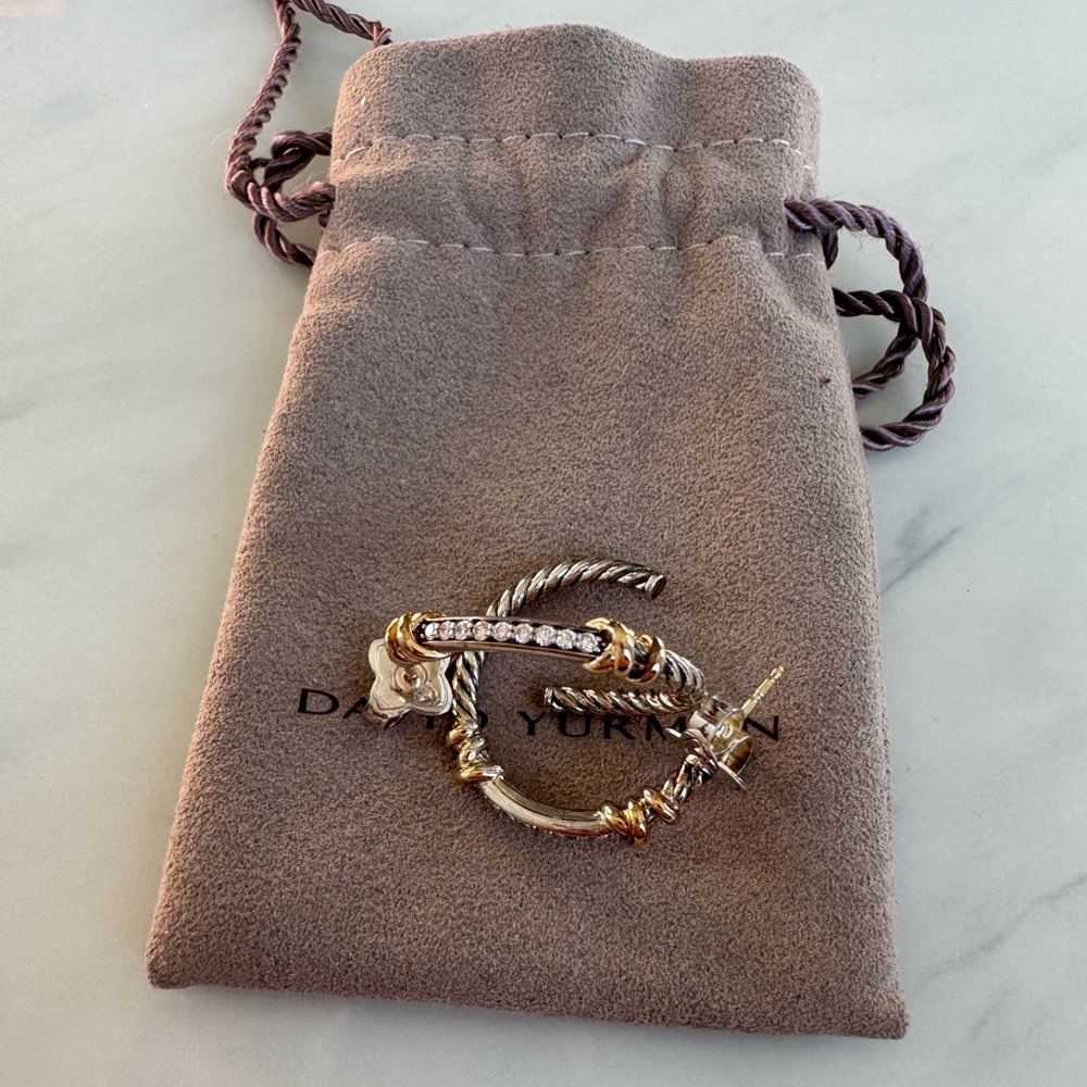 David Yurman 1 in. Petite Helena Hoop - Picture 2 of 5